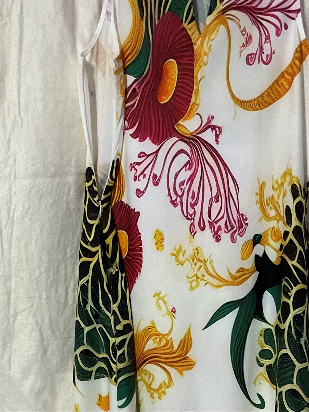 White Sleeveless Floral Print Maxi Dress - Multicolor - Picture 2 of 5